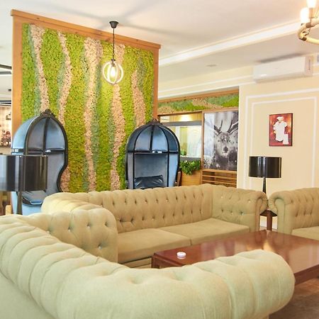 Green Which Hotel Petropavlovsk Exterior foto