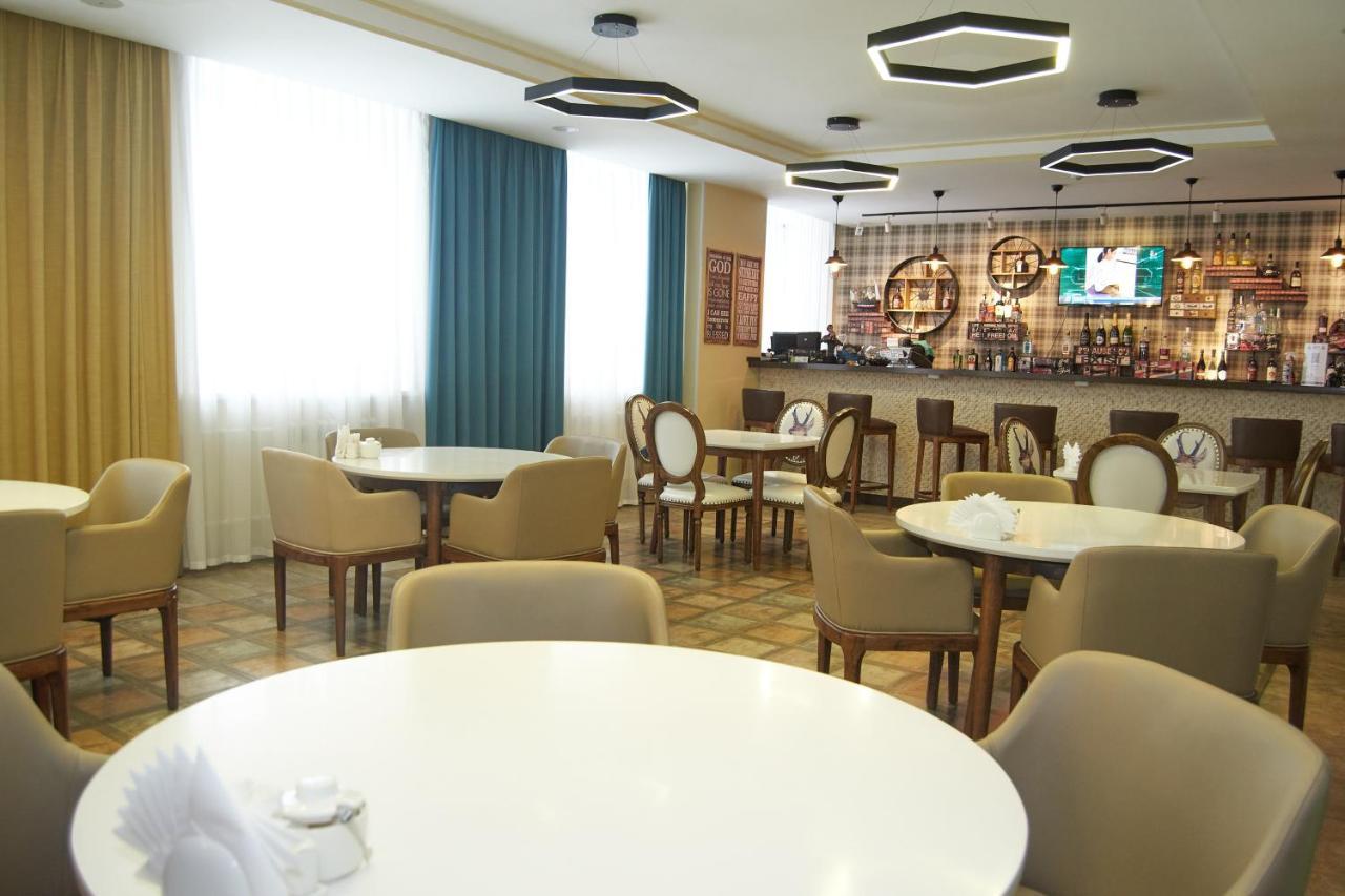 Green Which Hotel Petropavlovsk Exterior foto